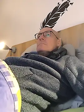 bogland33 online show from November 16, 7:51 pm