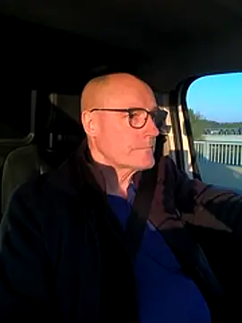 bogland33 online show from March 19, 5:46 pm