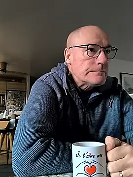 bogland33 online show from November 26, 7:41 am