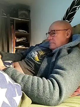 bogland33 online show from March 1, 7:25 pm