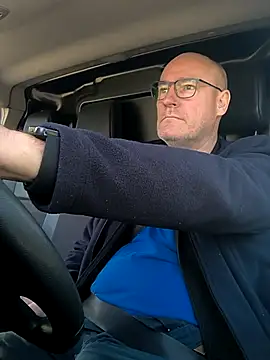 bogland33 online show from April 10, 4:14 pm