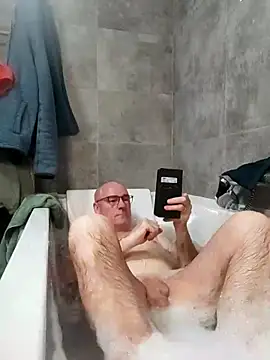 bogland33 online show from February 14, 5:02 pm