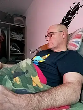 bogland33 online show from May 5, 6:55 pm