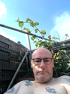 bogland33 online show from July 11, 8:25 am