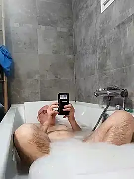 bogland33 online show from April 4, 11:39 am