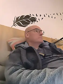 bogland33 online show from November 3, 8:34 pm