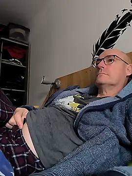 bogland33 online show from October 29, 8:02 am