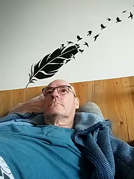 bogland33 online show from February 6, 12:56 pm