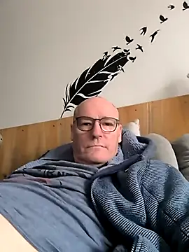 bogland33 online show from February 17, 1:52 pm