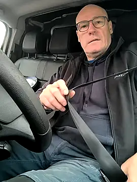 bogland33 online show from December 17, 11:26 am