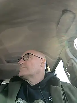 bogland33 online show from March 17, 9:44 am