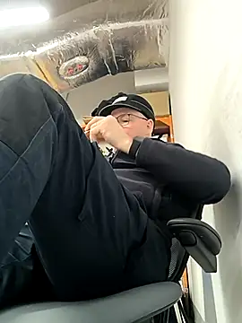 bogland33 online show from March 4, 4:37 pm