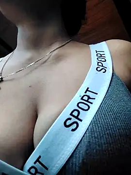 Snapshot of maye_dan chatting on February 12, 3:56 pm maye dan online show from February 12, 3:56 pm