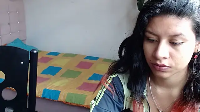 Snapshot of maye_dan chatting on June 24, 3:21 pm maye dan online show from June 24, 3:21 pm