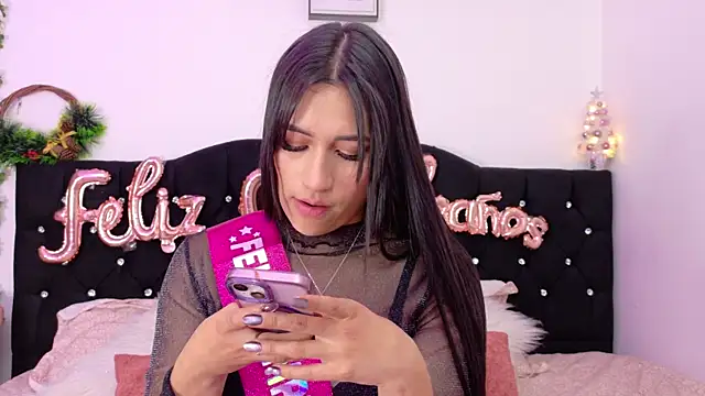 Sara Kurt online show from December 4, 3:22 pm