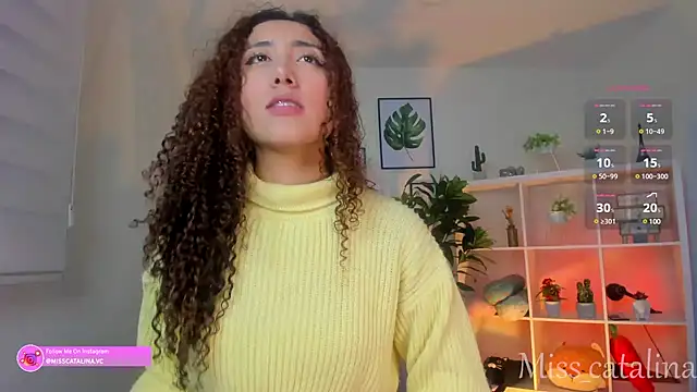 miss catalinaa online show from February 25, 11:32 am