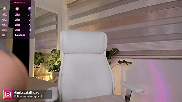 miss catalinaa online show from February 5, 12:01 pm