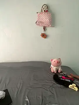 alejandrasxx online show from May 8, 8:01 pm