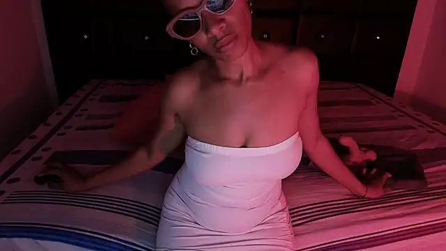 SashaBrianna99 online show from November 11, 7:52 pm