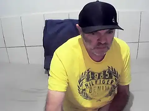 Snapshot of pierdona chatting on July 12, 3:02 pm pierdona online show from July 12, 3:02 pm