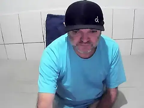 Snapshot of pierdona chatting on July 19, 11:18 am pierdona online show from July 19, 11:18 am