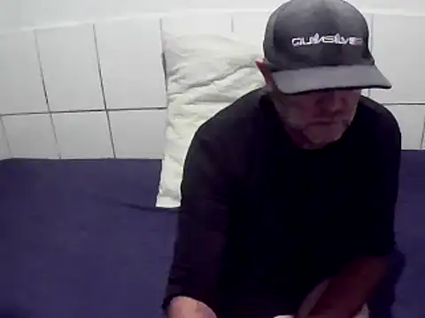 pierdona online show from May 11, 7:00 pm