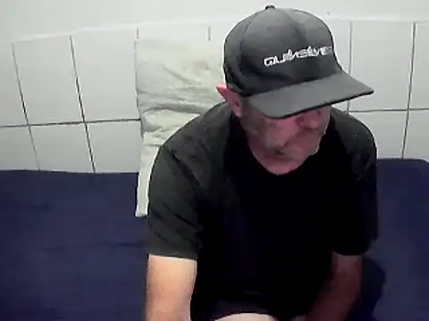 Snapshot of pierdona chatting on June 20, 8:03 pm pierdona online show from June 20, 8:03 pm