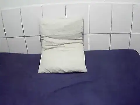 Snapshot of pierdona chatting on July 7, 8:12 pm pierdona online show from July 7, 8:12 pm