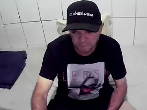 Snapshot of pierdona chatting on March 1, 8:10 pm pierdona online show from March 1, 8:10 pm