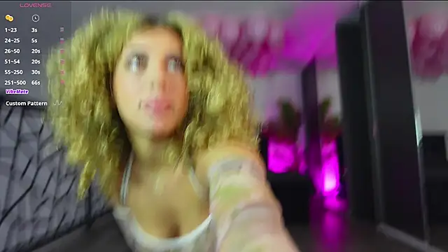 CurlyAnt0 online show from February 19, 8:44 am