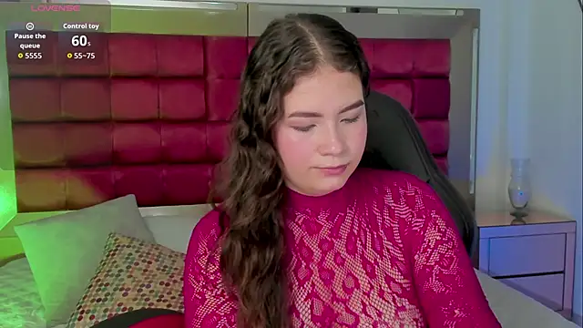 KarenPautt online show from March 8, 5:27 pm