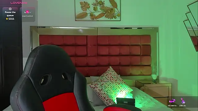 KarenPautt online show from February 10, 5:45 pm