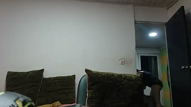 carolina linarez69 online show from April 29, 12:15 am
