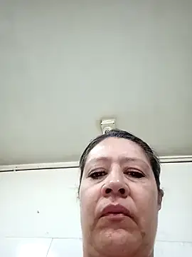 carolina linarez69 online show from May 25, 4:49 pm
