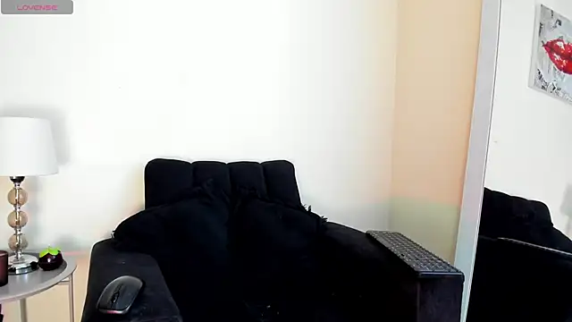 its  angelica  online show from April 8, 6:42 pm