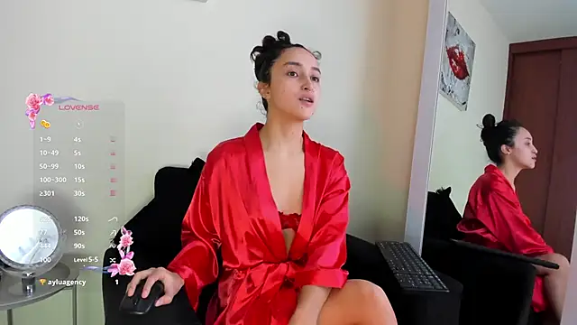 Snapshot of its__angelica_ chatting on November 17, 6:45 pm its angelica online show from November 17, 6:45 pm