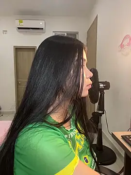 AuroraFiore online show from April 27, 5:16 am