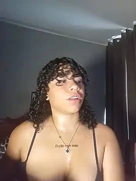 Snapshot of MimiRodriguez chatting on June 3, 4:44 pm MimiRodriguez online show from June 3, 4:44 pm