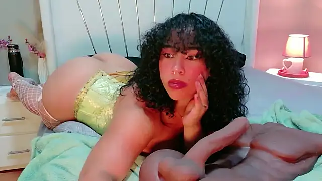 MimiRodriguez online show from February 28, 3:06 am