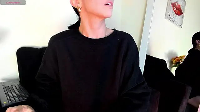 victoria  lace  online show from April 17, 12:13 am