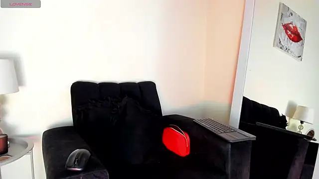 victoria  lace  online show from April 10, 12:50 am