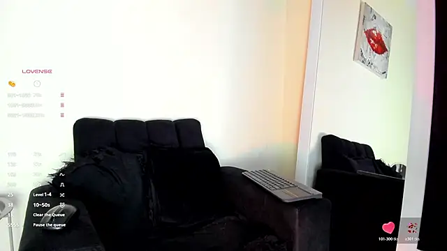 Snapshot of victoria__lace_ chatting on November 10, 3:11 am victoria lace online show from November 10, 3:11 am