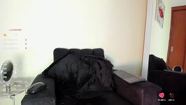 Snapshot of victoria__lace_ chatting on September 18, 12:24 am victoria lace online show from September 18, 12:24 am