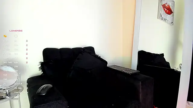 Snapshot of victoria__lace_ chatting on November 26, 12:32 am victoria lace online show from November 26, 12:32 am