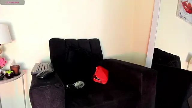 victoria  lace  online show from April 14, 1:21 am