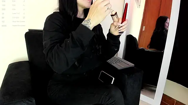 Snapshot of victoria__lace_ chatting on February 20, 1:03 am victoria lace online show from February 20, 1:03 am