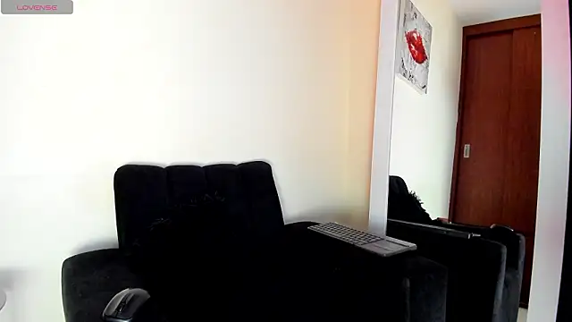 victoria  lace  online show from February 3, 12:21 am