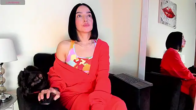 victoria  lace  online show from May 31, 6:09 pm