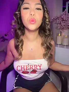 tuckersabrina online show from February 18, 2:13 pm