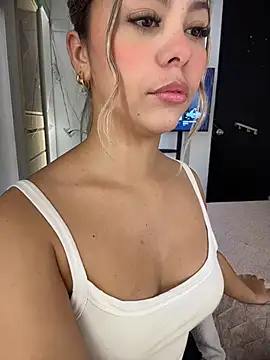 tuckersabrina online show from July 16, 1:41 pm